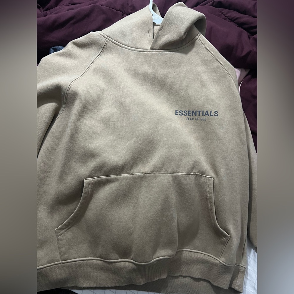 Essential hoodie